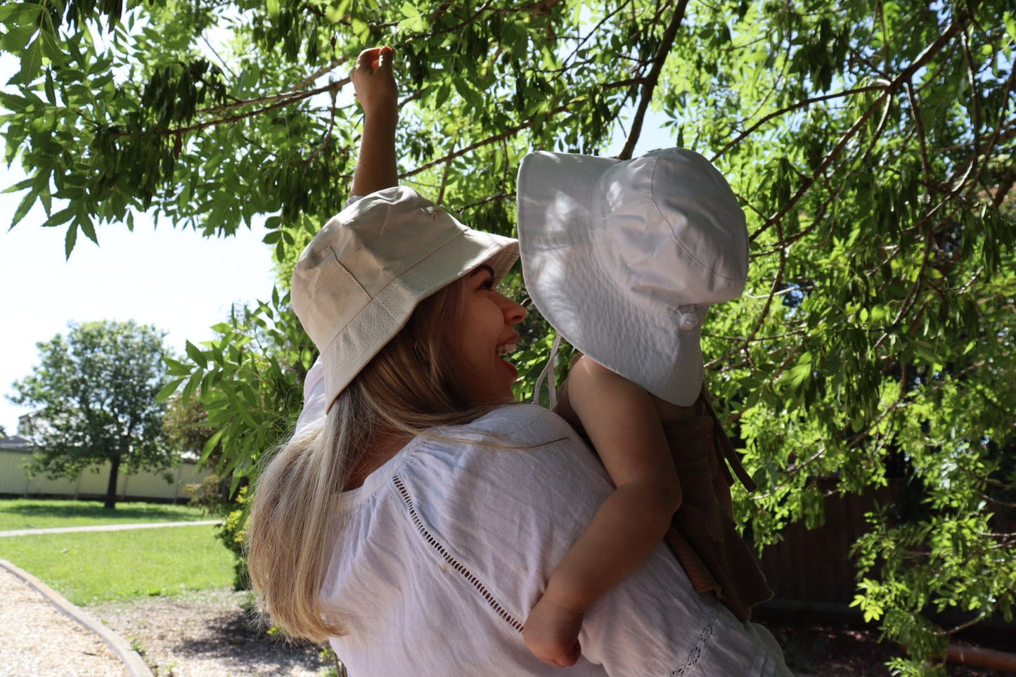 Bucket hat